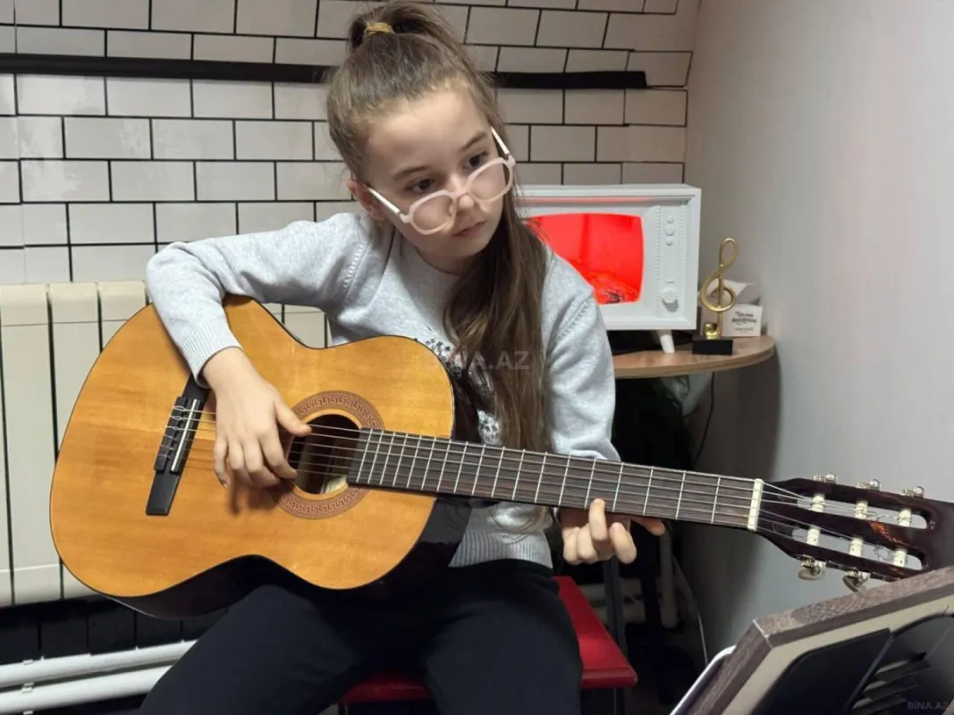 Kirayə verilir 2 otaqlı mənzil 90 m²