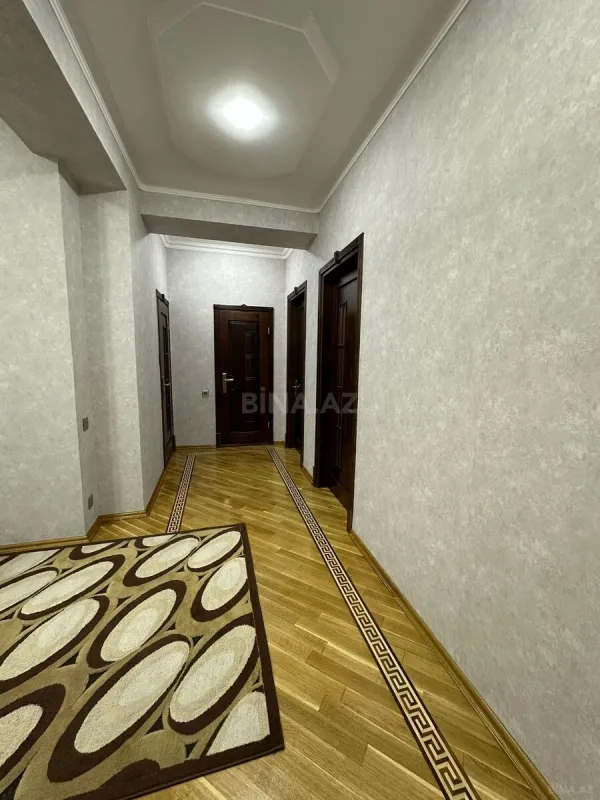 Kirayə verilir 2 otaqlı mənzil 90 m²