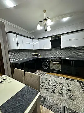 Kirayə verilir 2 otaqlı mənzil 90 m²