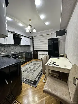 Kirayə verilir 2 otaqlı mənzil 90 m²