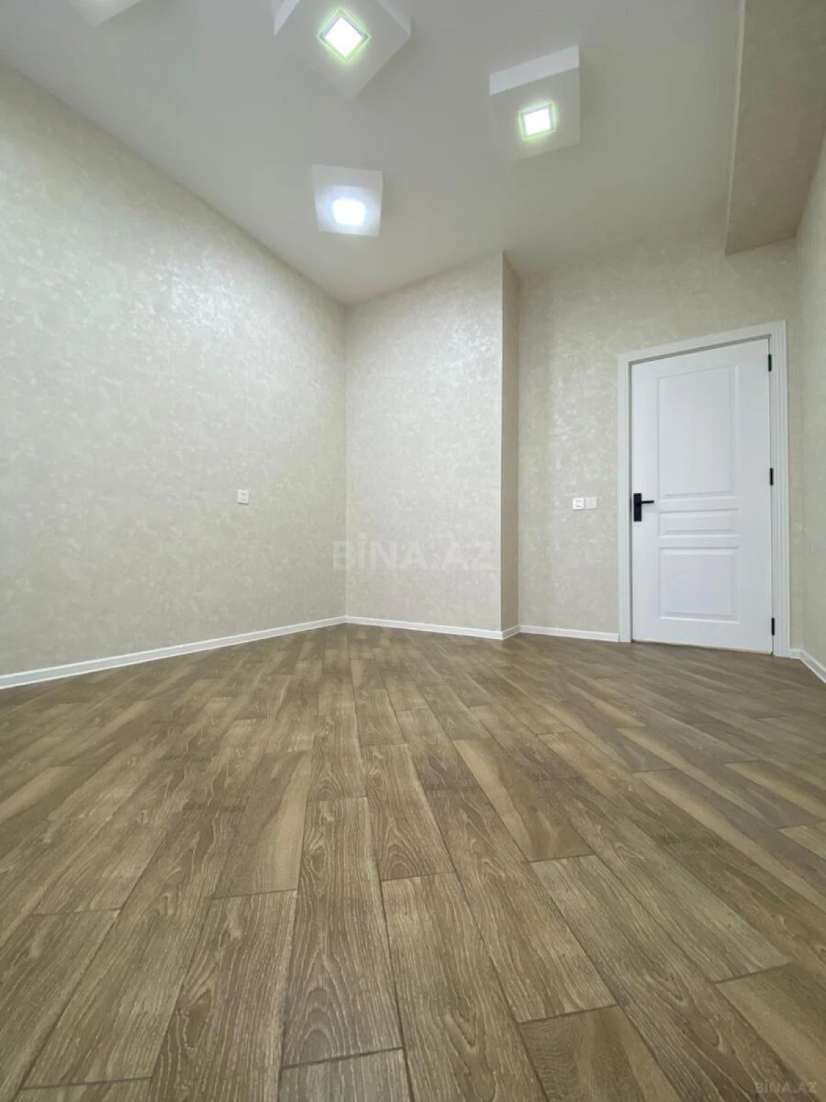 Satılır 3 otaqlı mənzil 84 m²