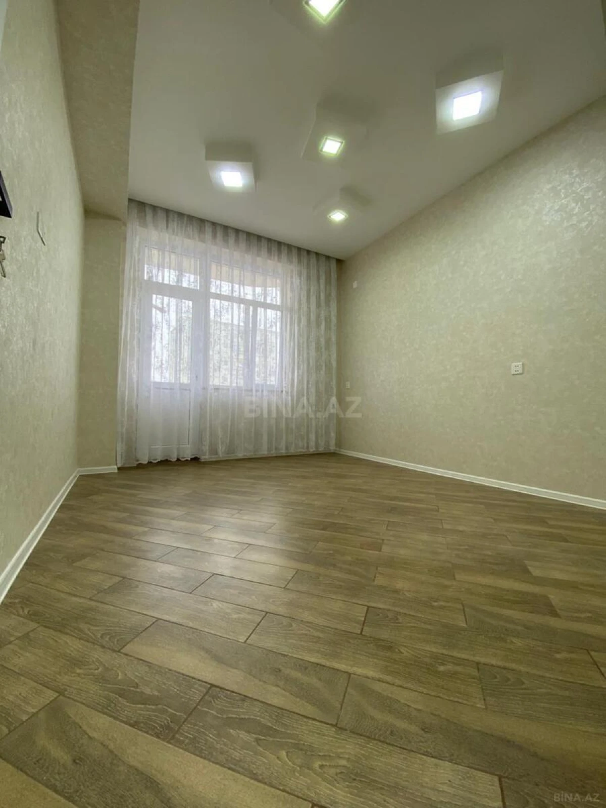 Satılır 3 otaqlı mənzil 84 m²