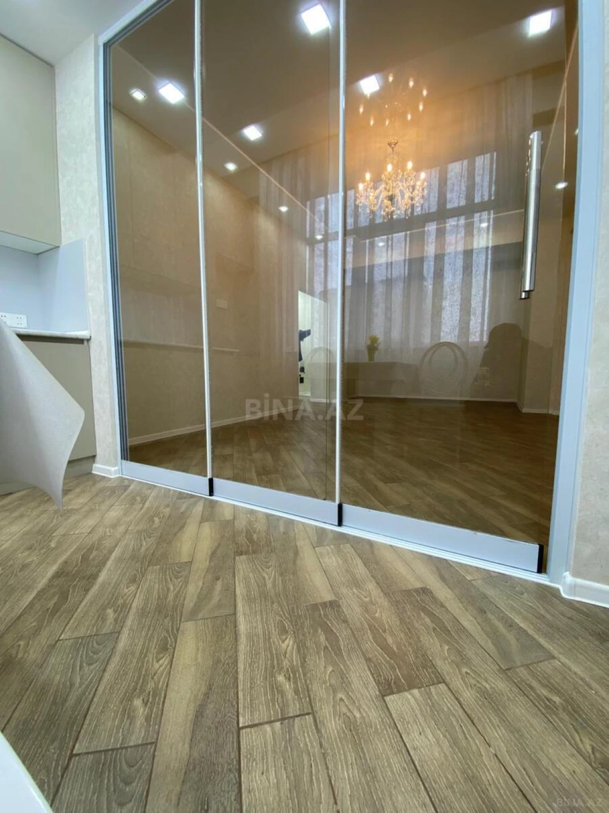 Satılır 3 otaqlı mənzil 84 m²