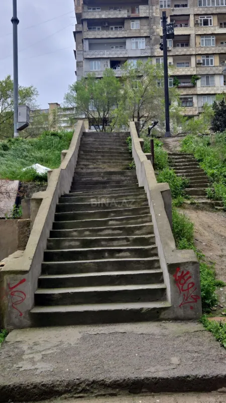 Satılır obyekt 140 m²