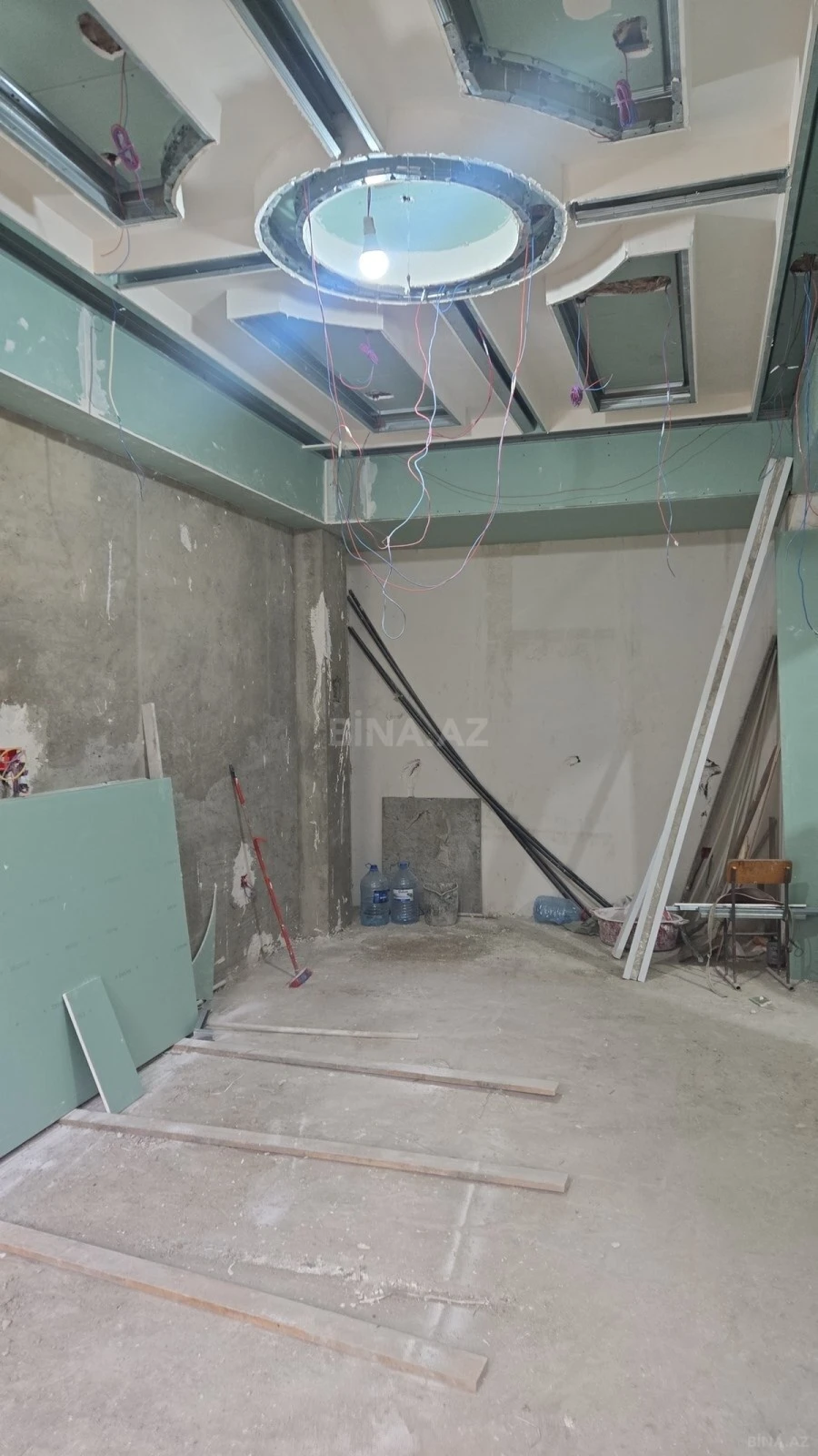 Satılır obyekt 140 m²