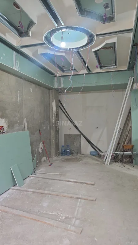 Satılır obyekt 140 m²