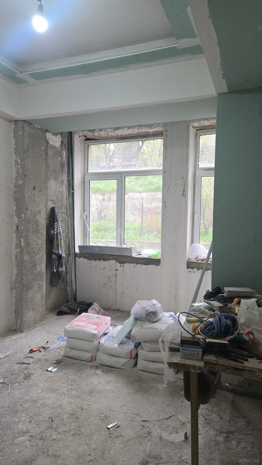 Satılır obyekt 140 m²