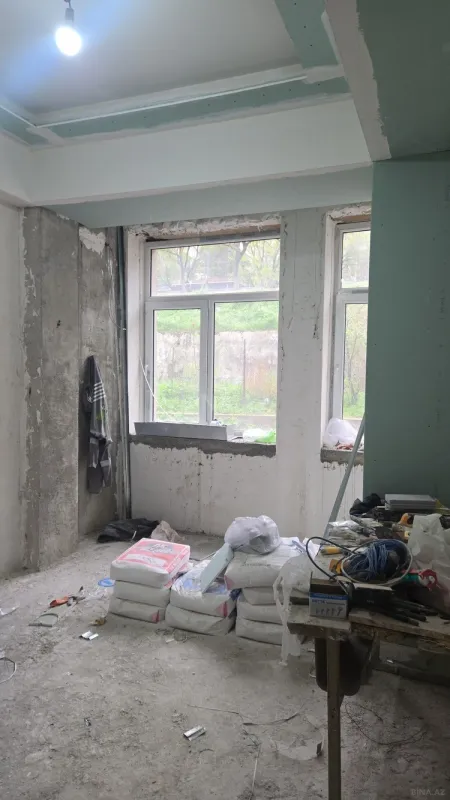 Satılır obyekt 140 m²