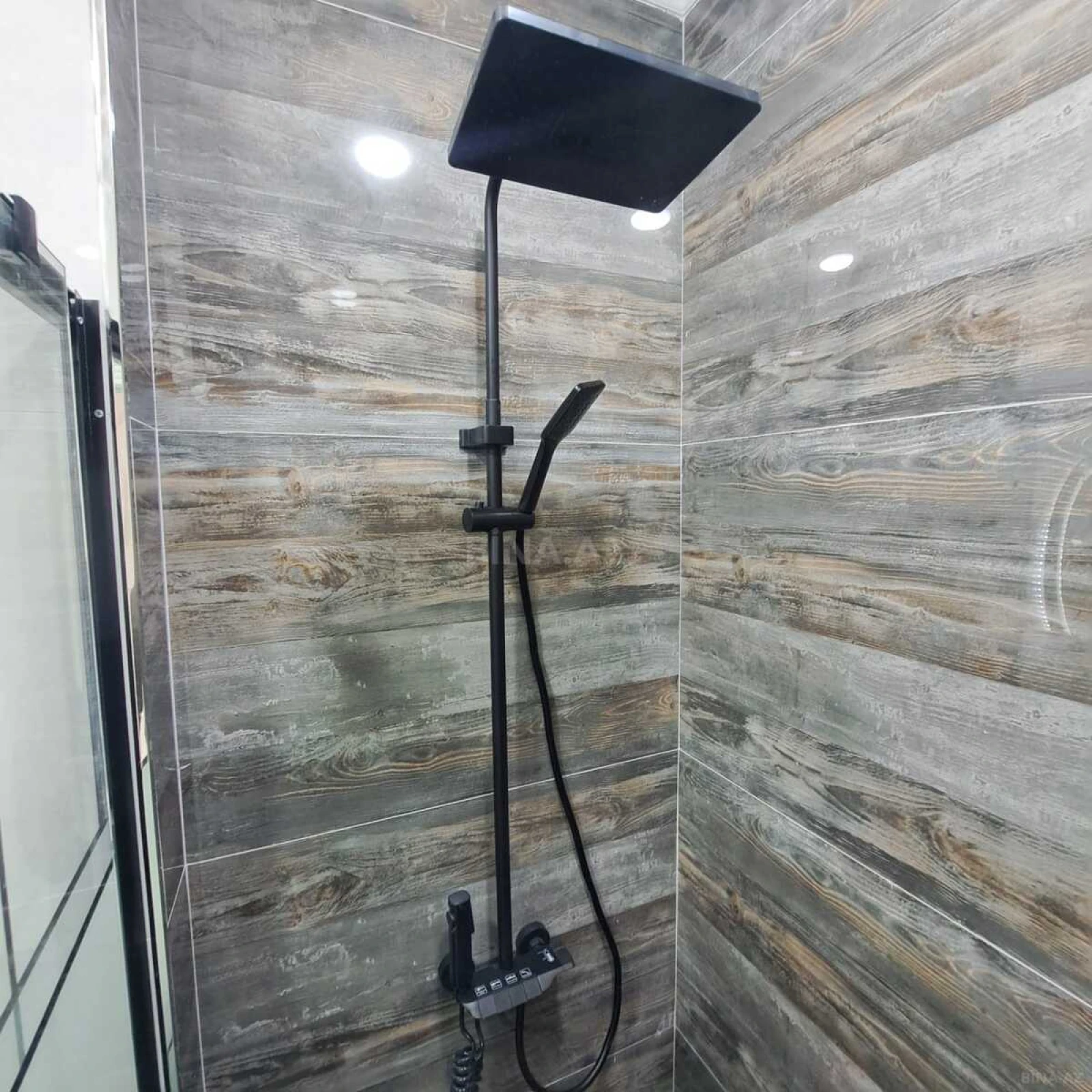 Satılır 2 otaqlı mənzil 56 m²