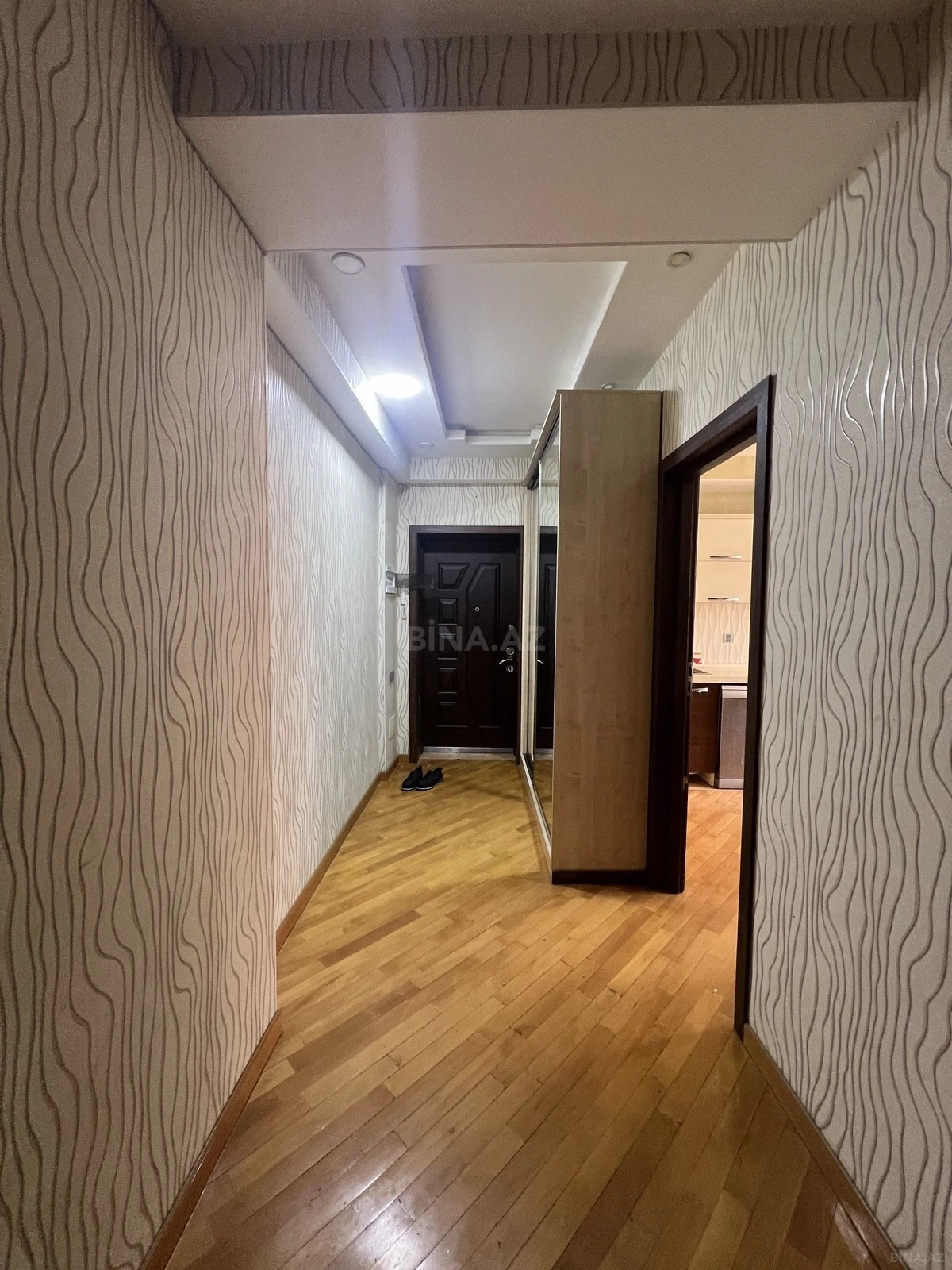 Kirayə verilir 4 otaqlı mənzil 130 m²