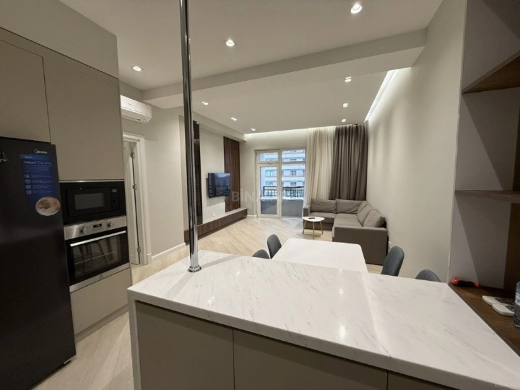 Kirayə verilir 2 otaqlı mənzil 80 m²
