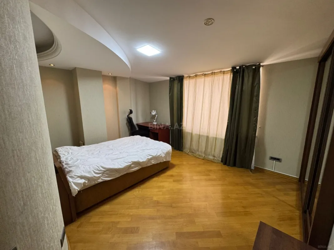 Kirayə verilir 4 otaqlı mənzil 300 m²