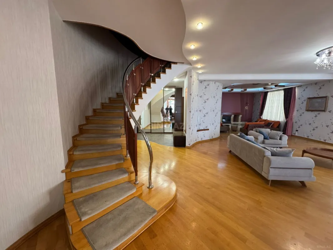 Kirayə verilir 4 otaqlı mənzil 300 m²