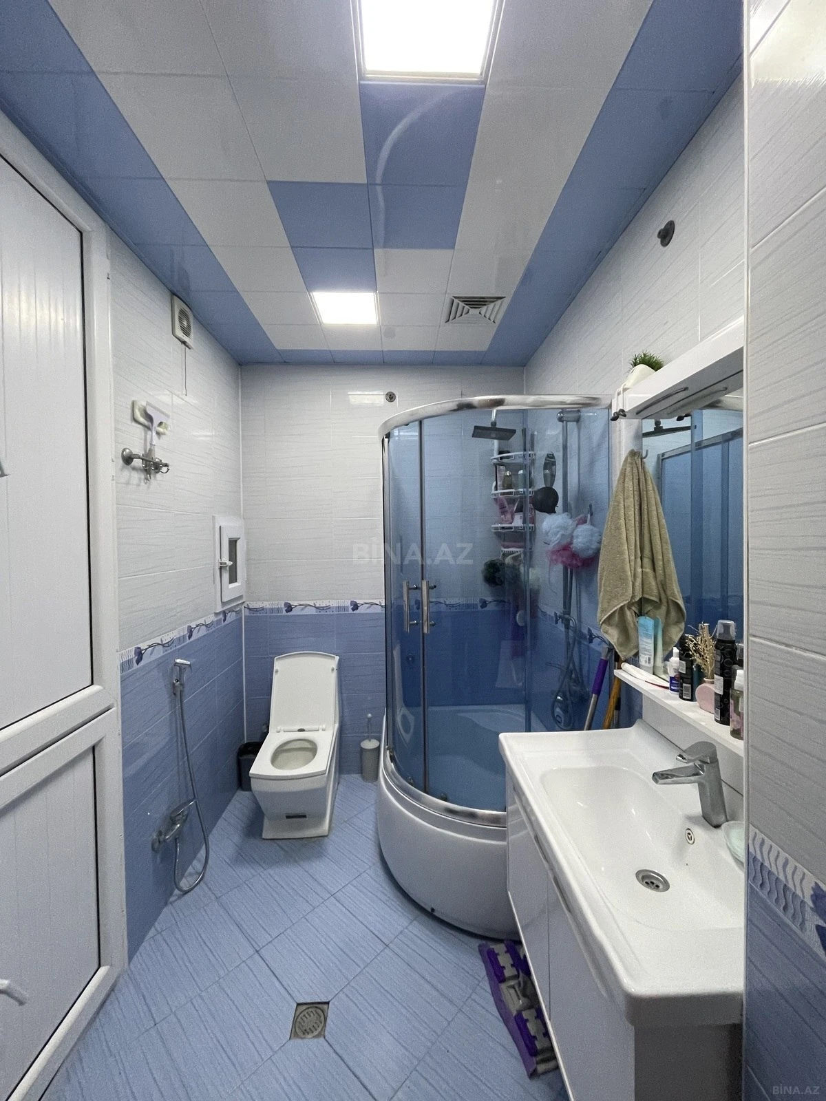 Satılır 2 otaqlı mənzil 81 m²