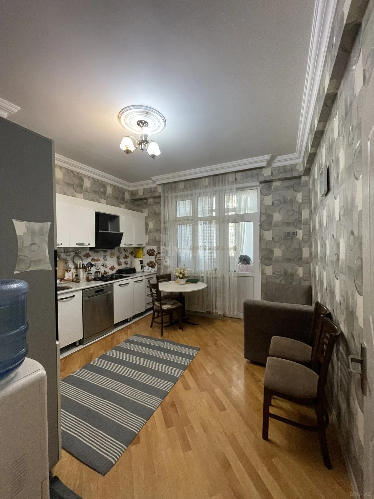 Satılır 2 otaqlı mənzil 81 m²