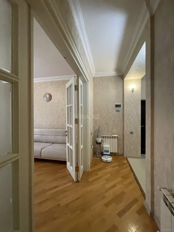 Satılır 2 otaqlı mənzil 81 m²