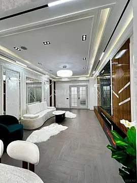 Satılır 3 otaqlı mənzil 155 m²