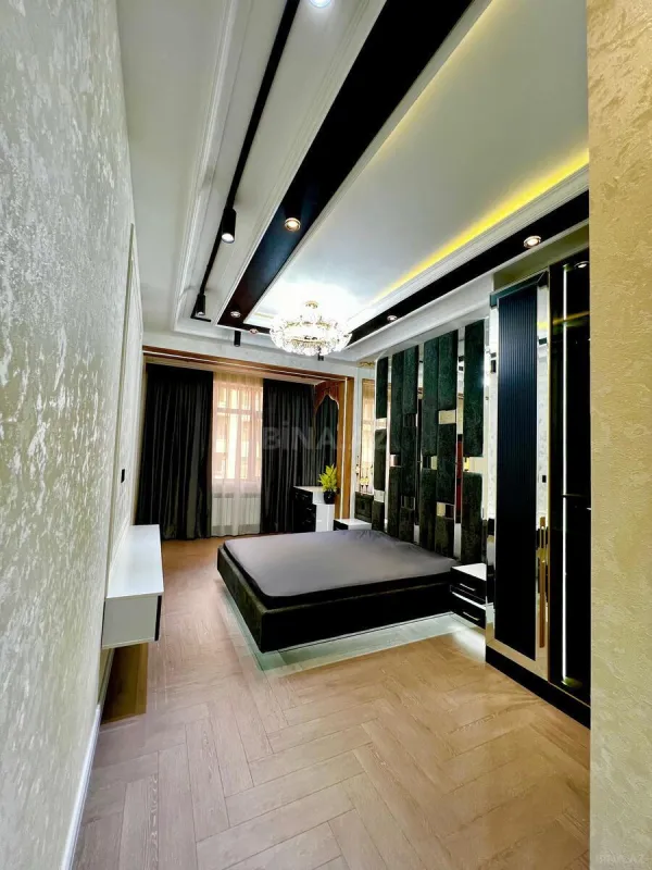 Satılır 3 otaqlı mənzil 155 m²