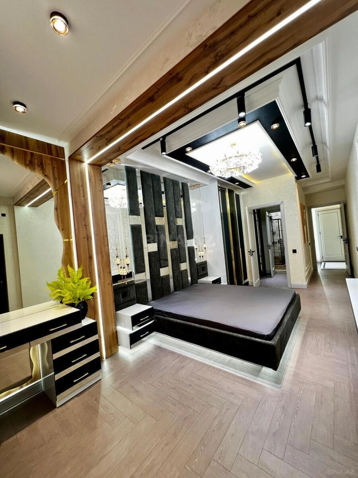 Satılır 3 otaqlı mənzil 155 m²