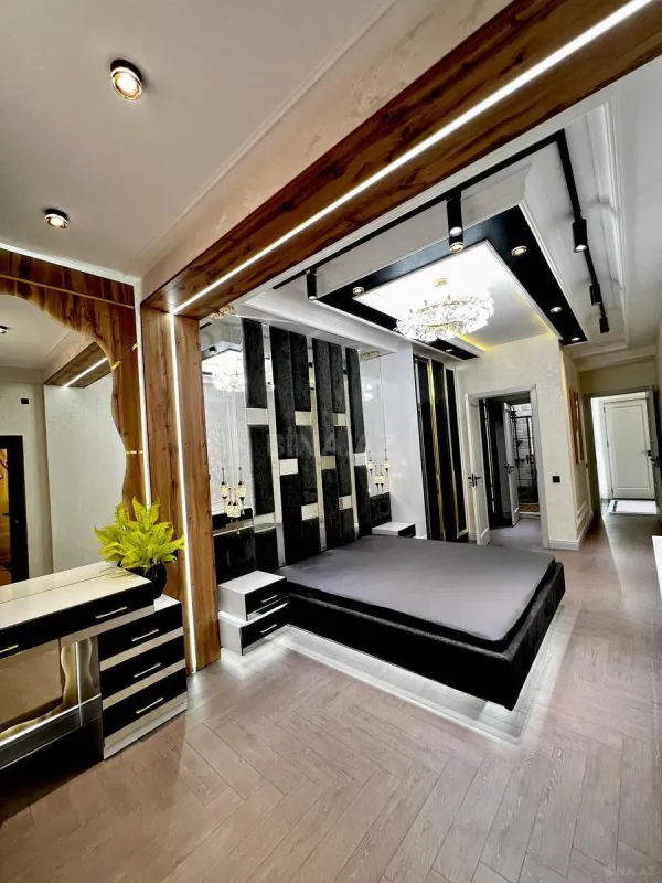 Satılır 3 otaqlı mənzil 155 m²