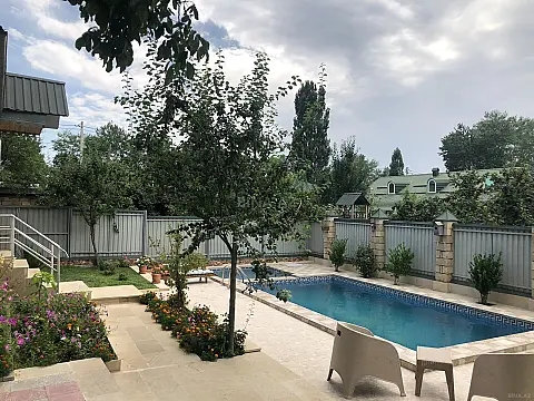 Kirayə verilir 3 otaqlı həyət evi 90 m² — Qəbələ 3 otaq 90.00 m²