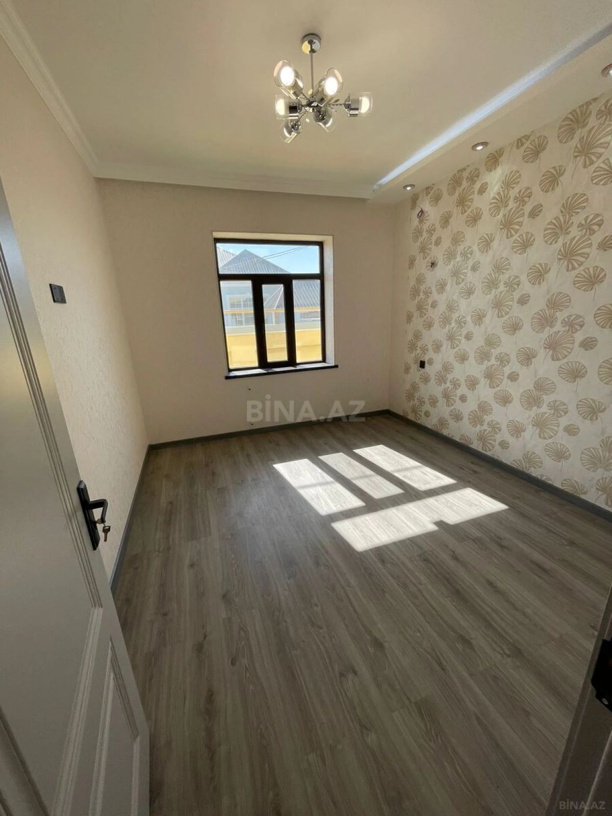 Satılır 5 otaqlı həyət evi 150 m²