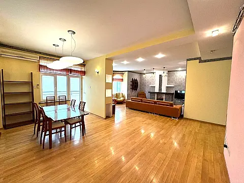 Kirayə verilir 6 otaqlı mənzil 250 m² — Bakı 6 otaq 250.00 m²