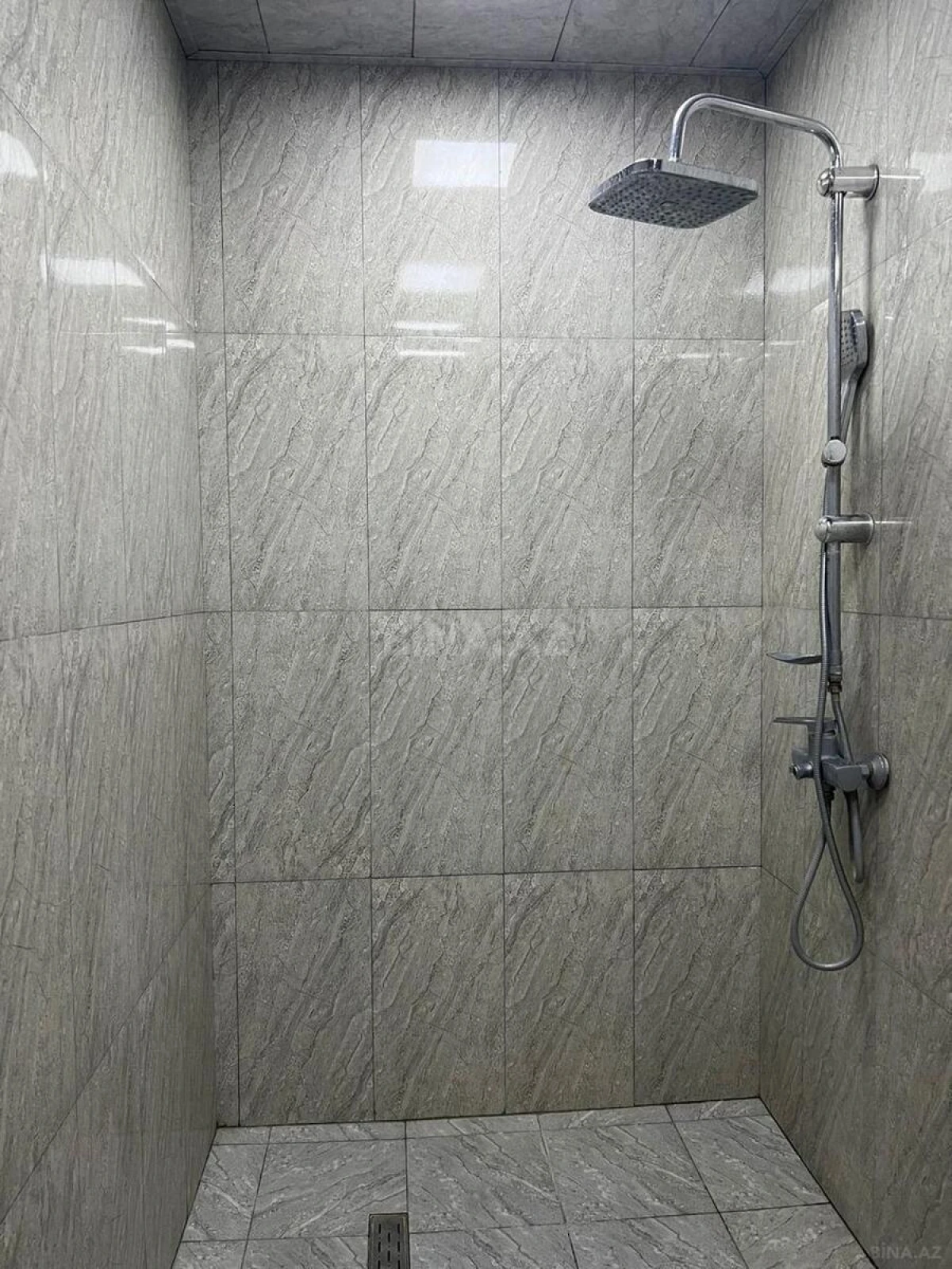 Satılır 2 otaqlı mənzil 95 m²