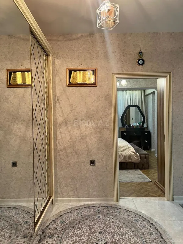 Satılır 2 otaqlı mənzil 95 m²