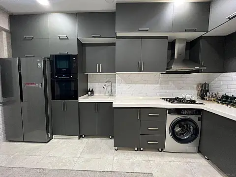 Satılır 2 otaqlı mənzil 95 m²
