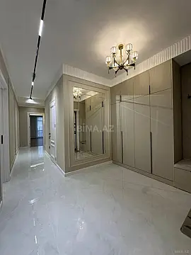 Satılır 4 otaqlı mənzil 137 m²