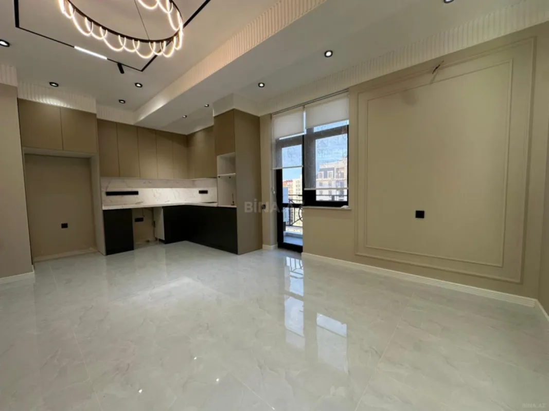 Satılır 4 otaqlı mənzil 137 m²