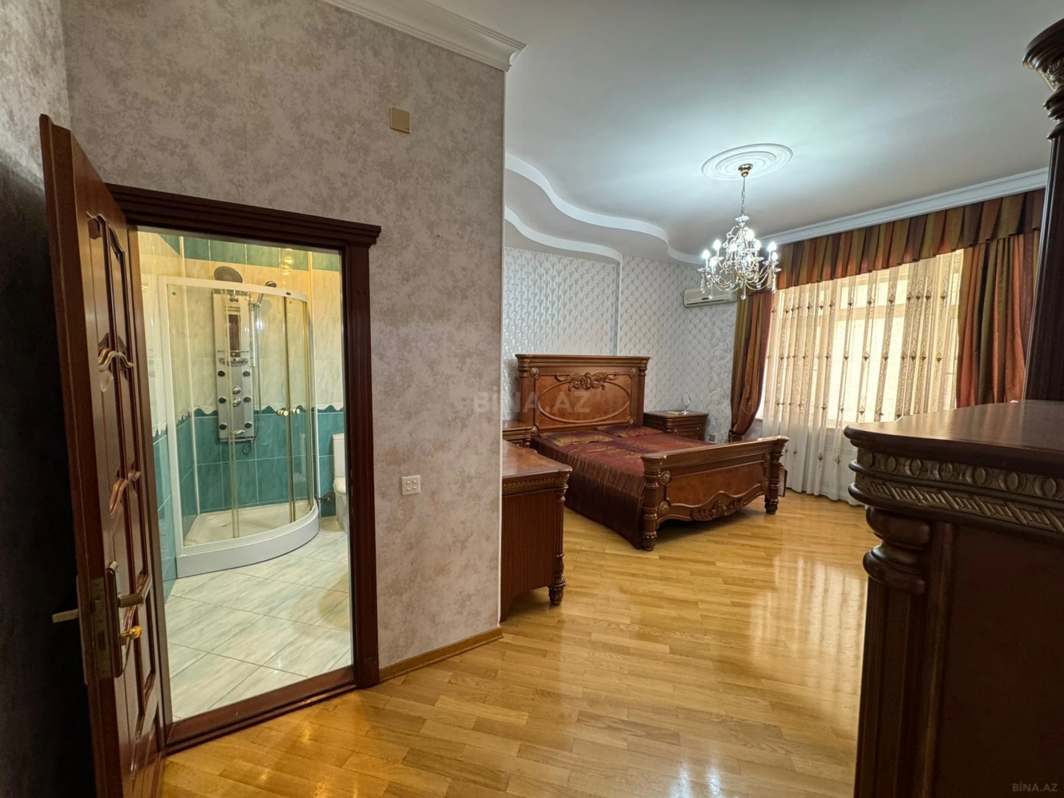 Kirayə verilir 4 otaqlı mənzil 150 m²