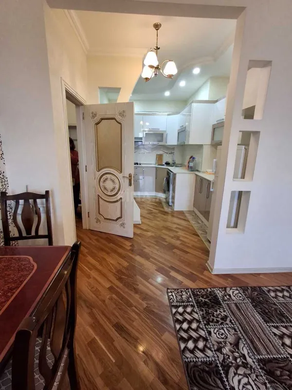 Kirayə verilir 2 otaqlı mənzil 67 m²