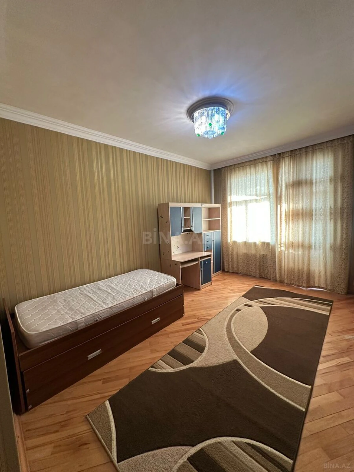 Kirayə verilir 3 otaqlı mənzil 90 m²