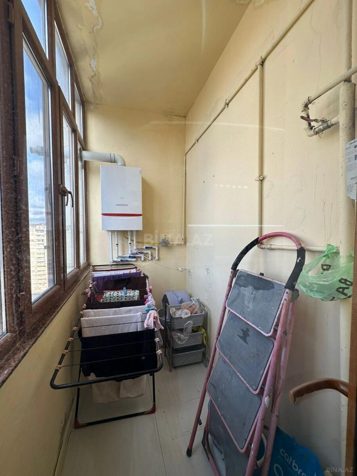 Satılır 3 otaqlı mənzil 130 m²