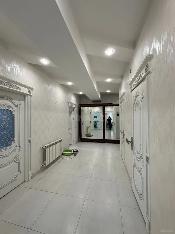 Satılır 3 otaqlı mənzil 130 m²