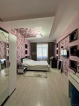 Satılır 3 otaqlı mənzil 130 m²
