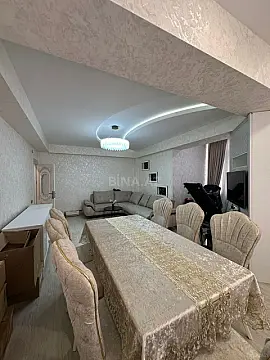 Satılır 3 otaqlı mənzil 130 m²