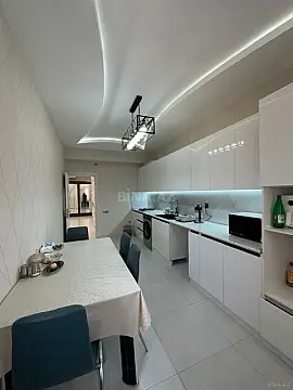 Satılır 3 otaqlı mənzil 130 m²