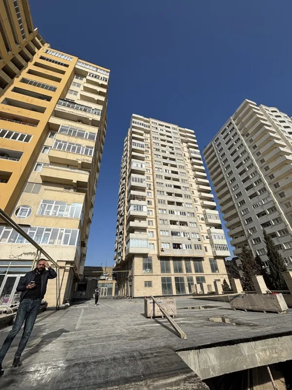 Satılır 2 otaqlı mənzil 110 m²