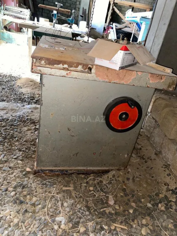 Kirayə verilir obyekt 300 m²