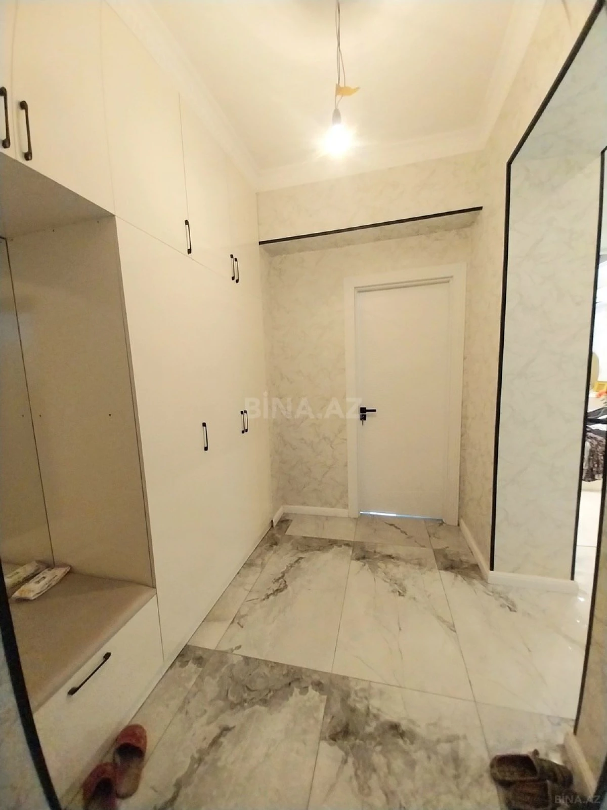 Kirayə verilir 2 otaqlı mənzil 65 m²