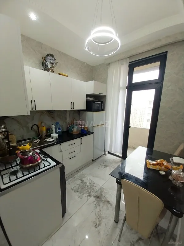 Kirayə verilir 2 otaqlı mənzil 65 m²