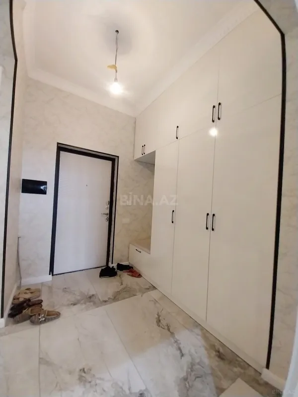 Kirayə verilir 2 otaqlı mənzil 65 m²