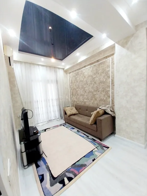 Kirayə verilir 2 otaqlı mənzil 65 m²