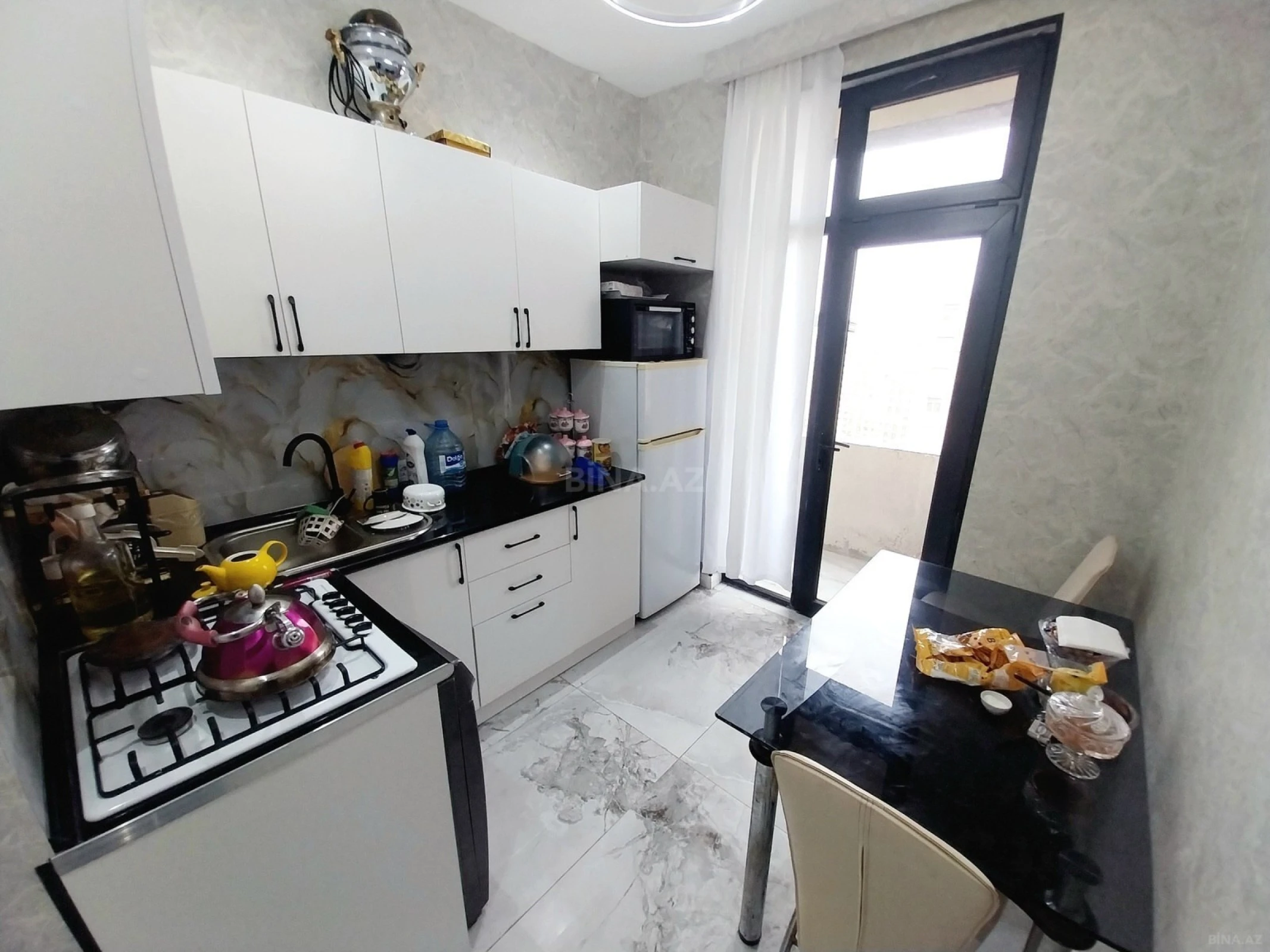 Kirayə verilir 2 otaqlı mənzil 65 m²
