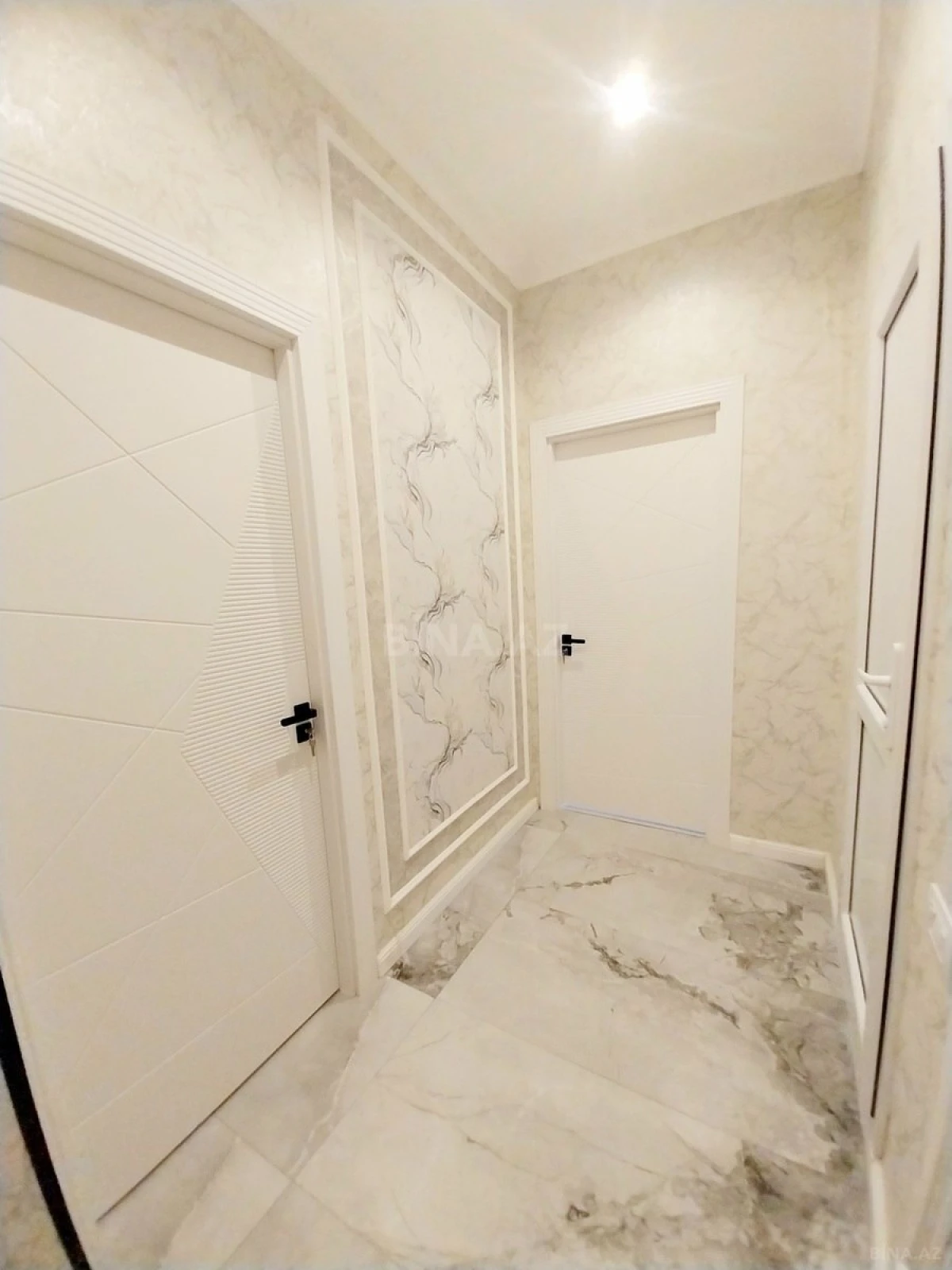 Kirayə verilir 2 otaqlı mənzil 65 m²