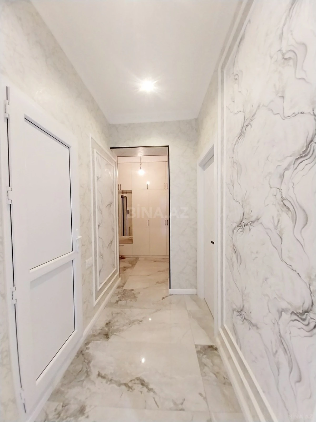 Kirayə verilir 2 otaqlı mənzil 65 m²