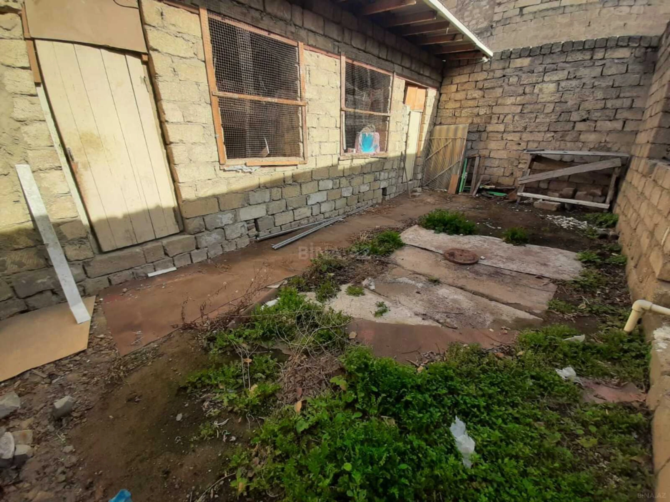 Satılır 4 otaqlı həyət evi 100 m²